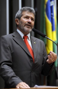 2011102618516_20111026_PC_020LP