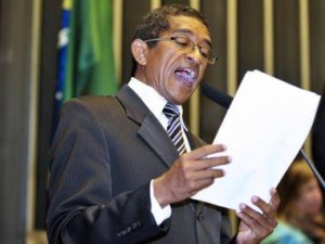 20140522030401_cv_vicentinho_gde