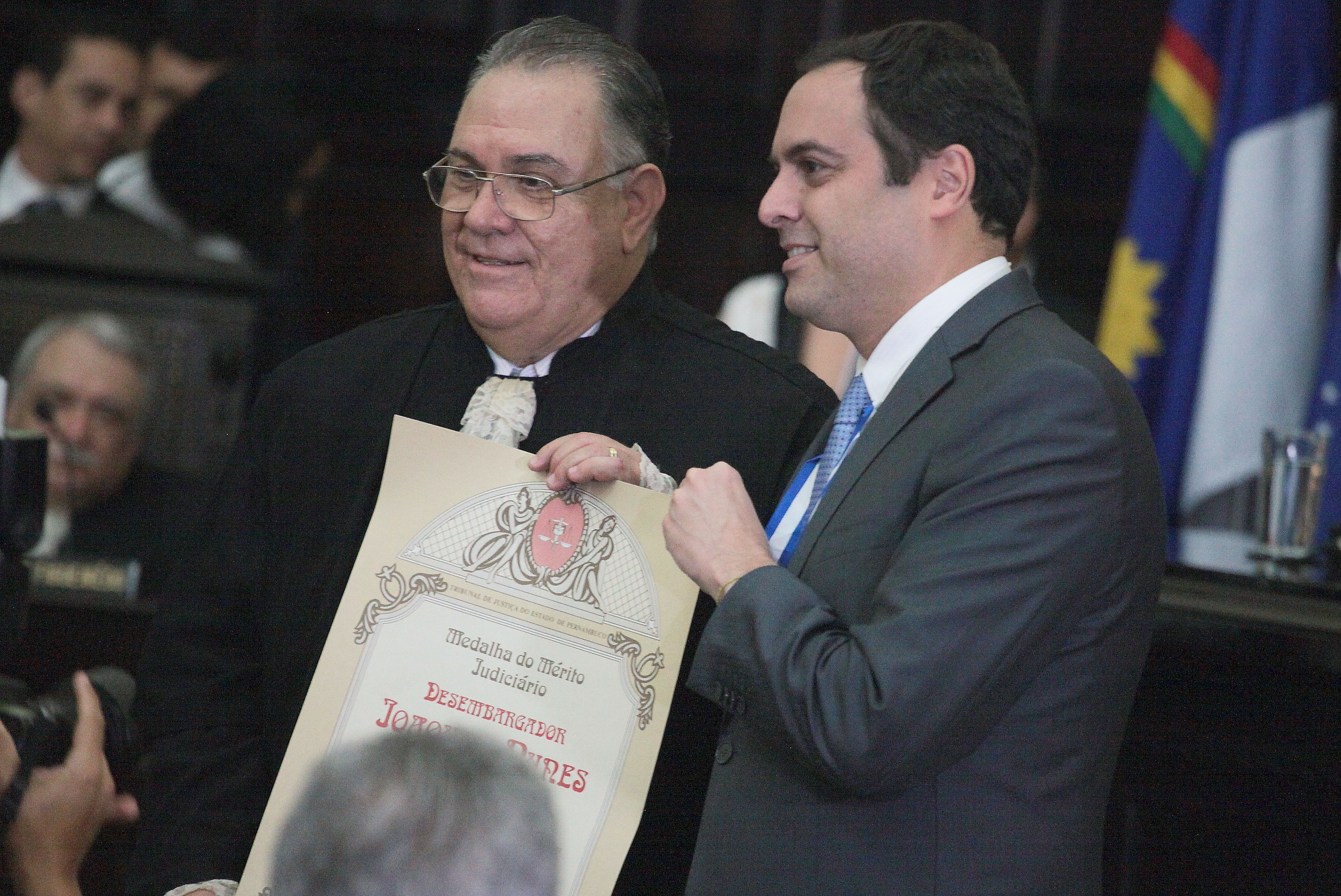 IMG_0360RETRATISTA -- ROBERTO PEREIRA